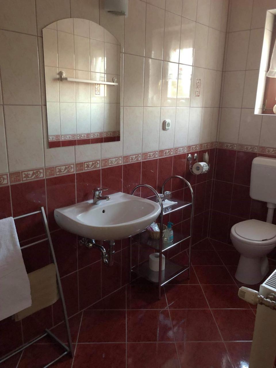 Kristaly Apartmanhaz Шарвар Екстер'єр фото