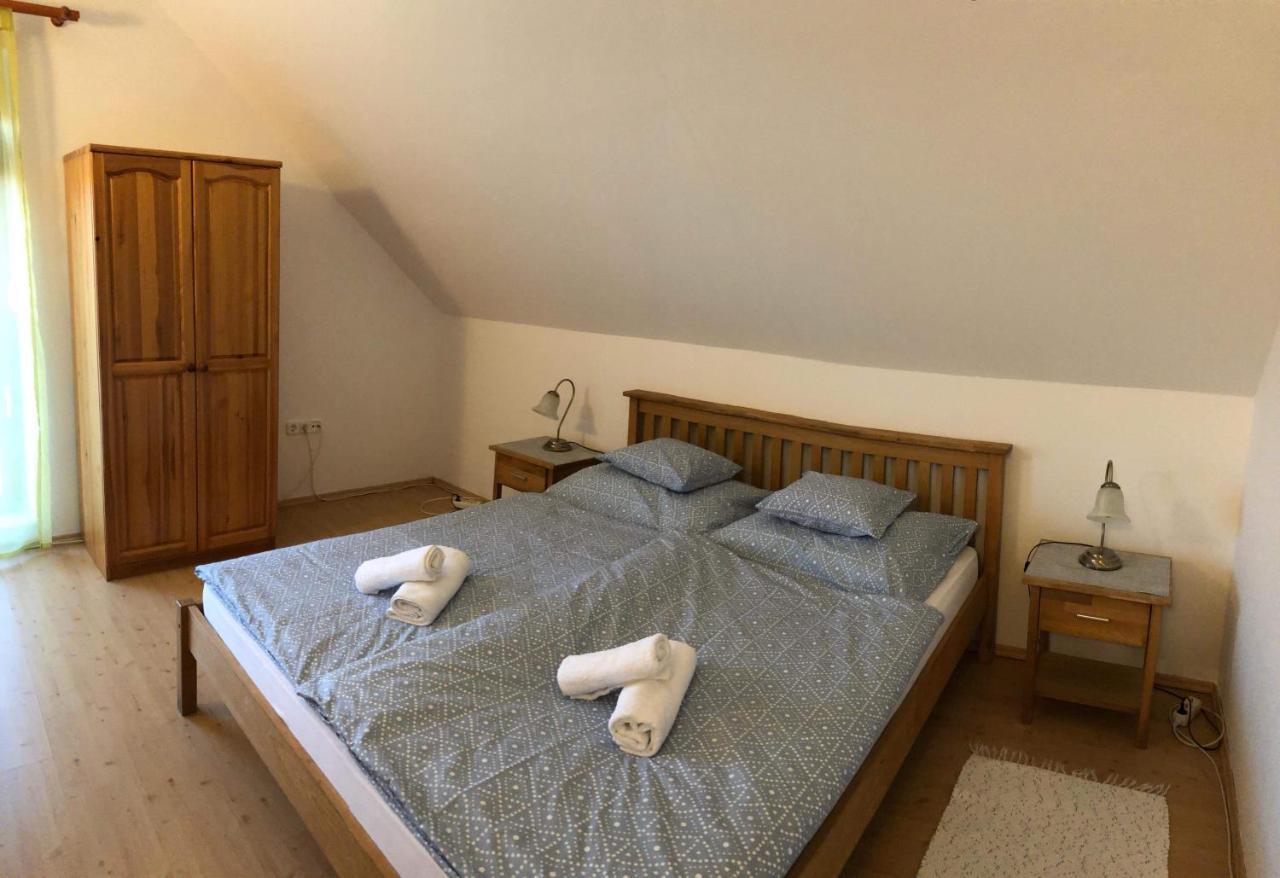 Kristaly Apartmanhaz Шарвар Екстер'єр фото